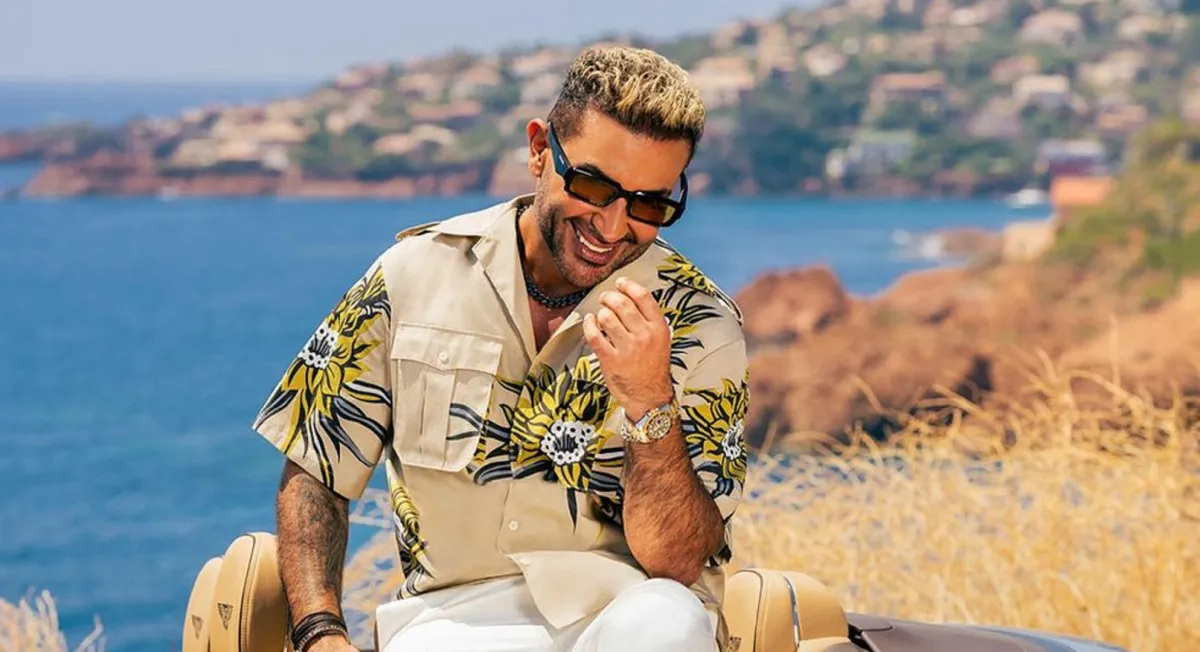 بوستر سعودي واسمر- الصورة من حساب أحمد سعد على إنستغرام