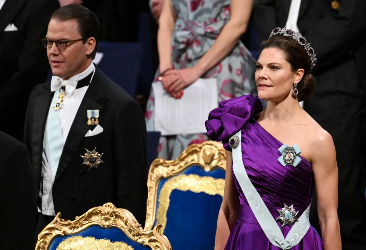الأمير دانييل وولي العهد الأميرة فيكتوريا في قاعة الحفلات الموسيقية في ستوكهولم (Prince Daniel and Crown Princess Victoria at the Concert Hall in Stockholm). مصدر الصورة: Jonathan NACKSTRAND / AFP