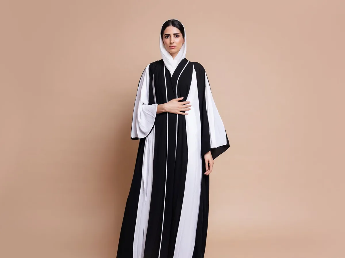 عباية من تاء مربُوطة - الصورة من حساب الماركة على إنستغرام