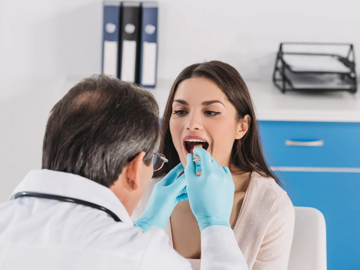 أسباب وكيفية علاج جرح اللسان بسرعة وفعالية 