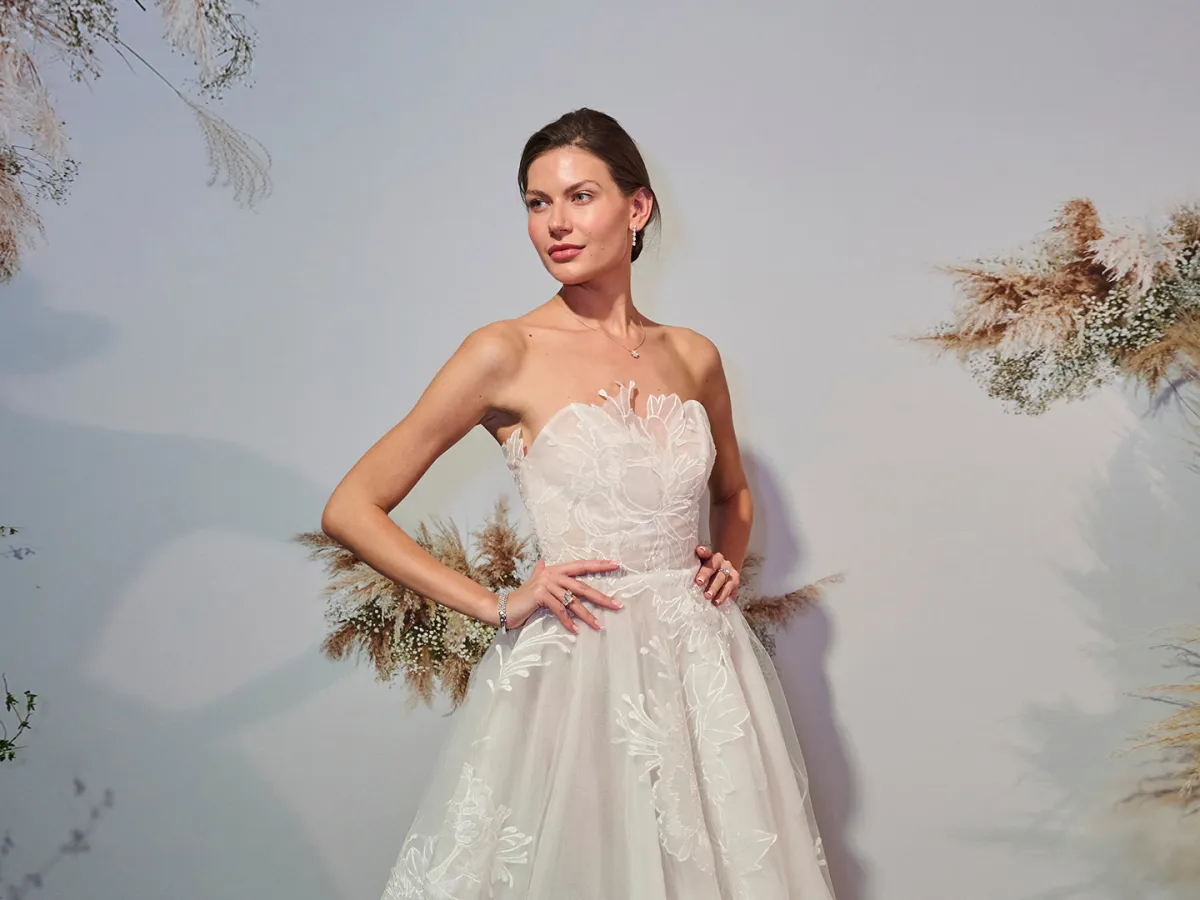 فستان زفاف من بادجلي ميشكا Badgley Mischka - الصورة من Launchmetrics/Spotlight