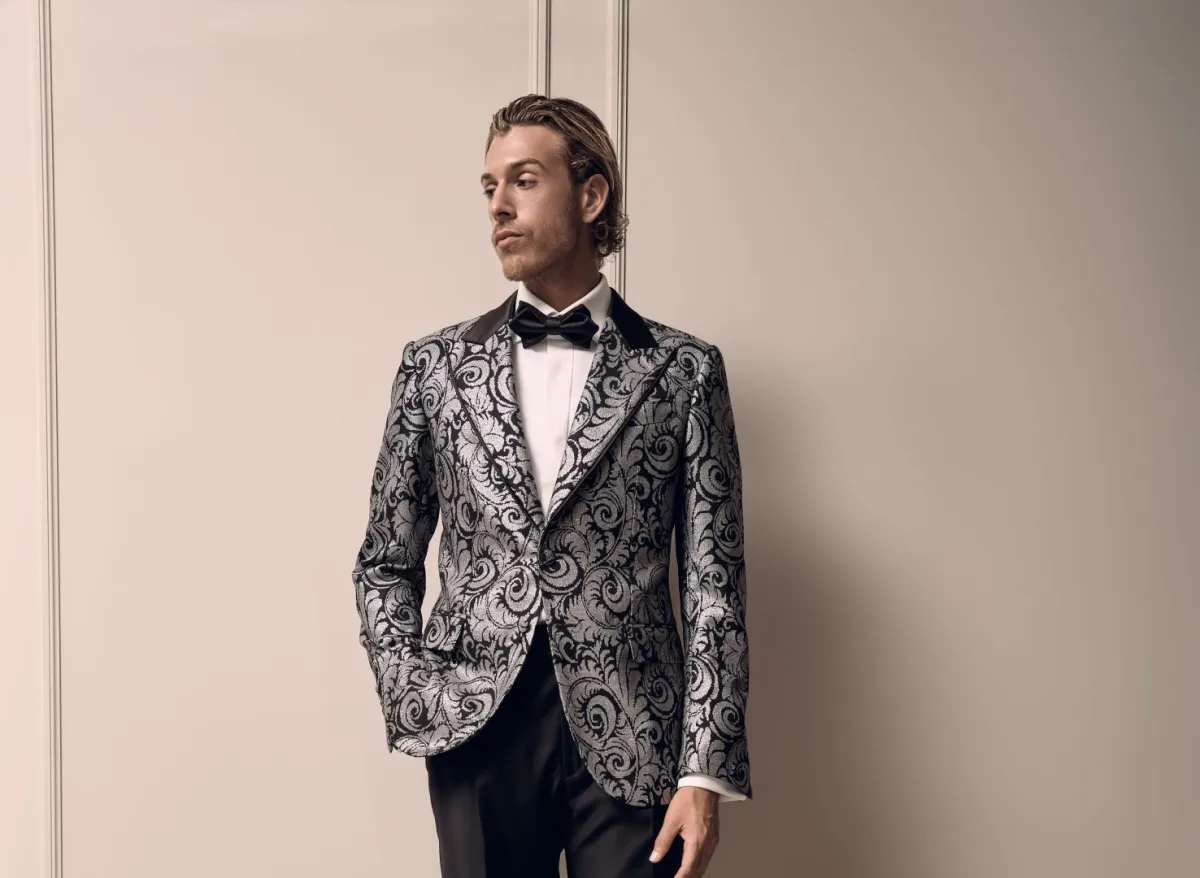 بدلة رجالية من نمر سعادة- الصور من العلاقات العامة للدار