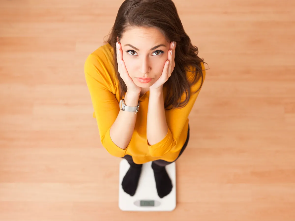 ليس بالضرورة أن تكون زيادة الوزن المفاجئة دليلاً على مشكلة طبية  Image by freepik