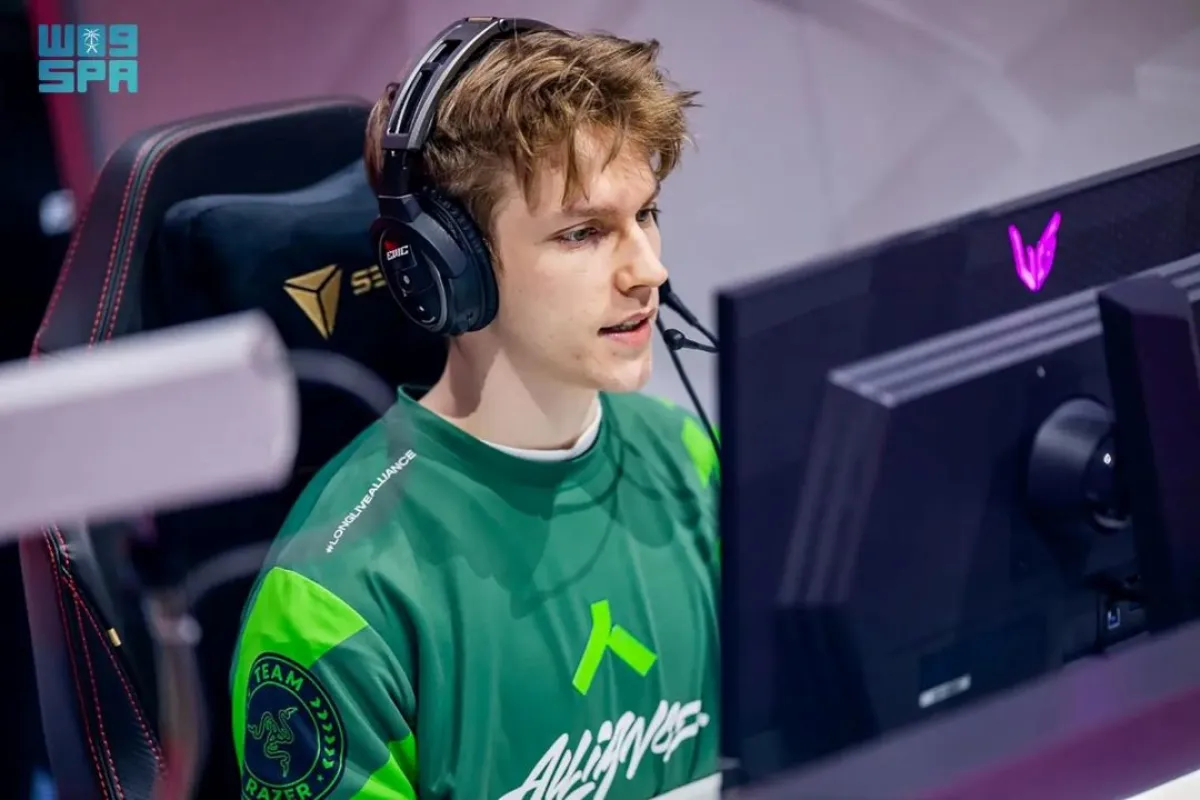 فريق Alliance السويدي يتصدر المجموعة الثانية من بطولة "أبيكس ليجندز"