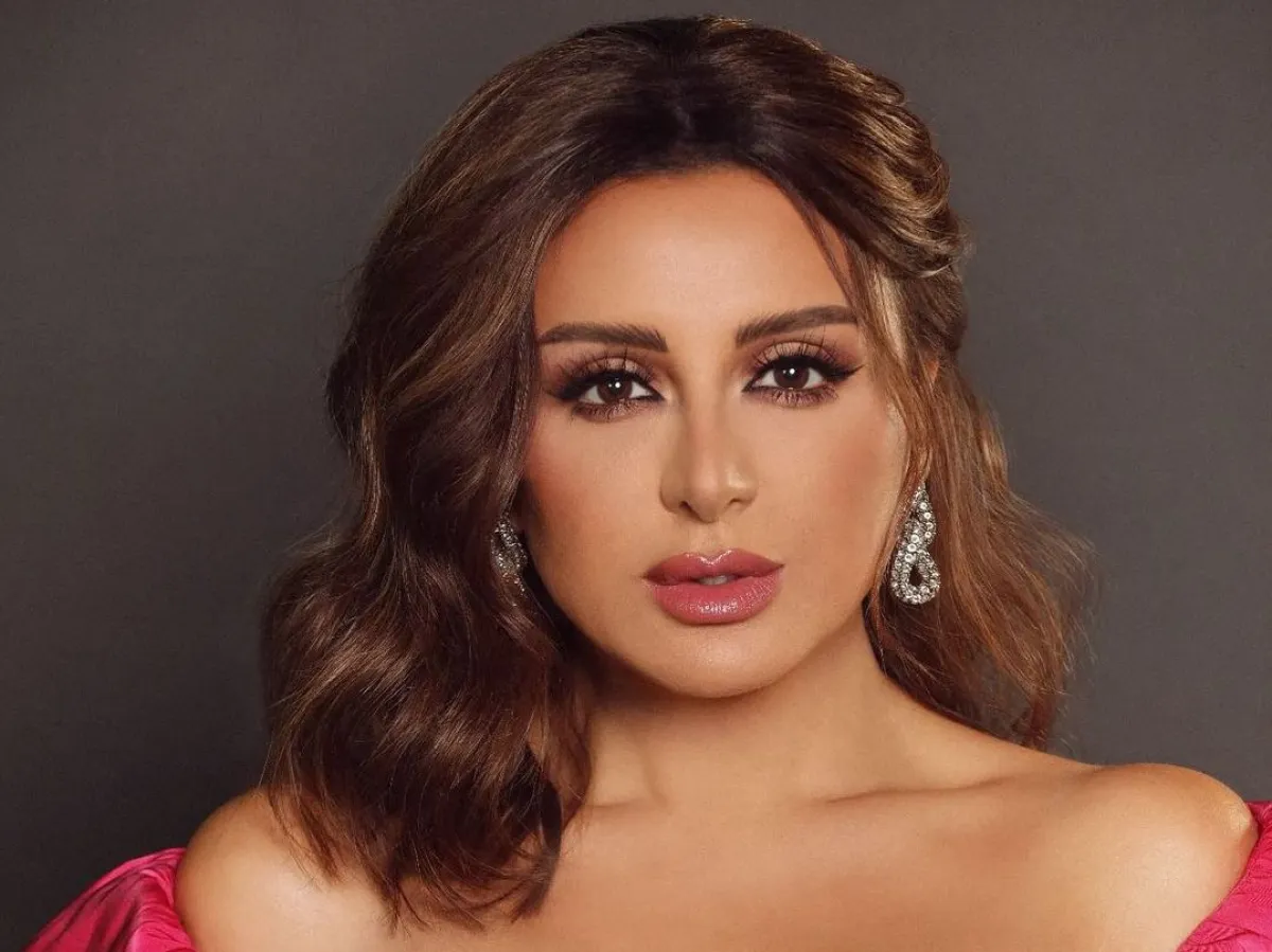 مكياج وردي للمناسبات من وحي النجمات