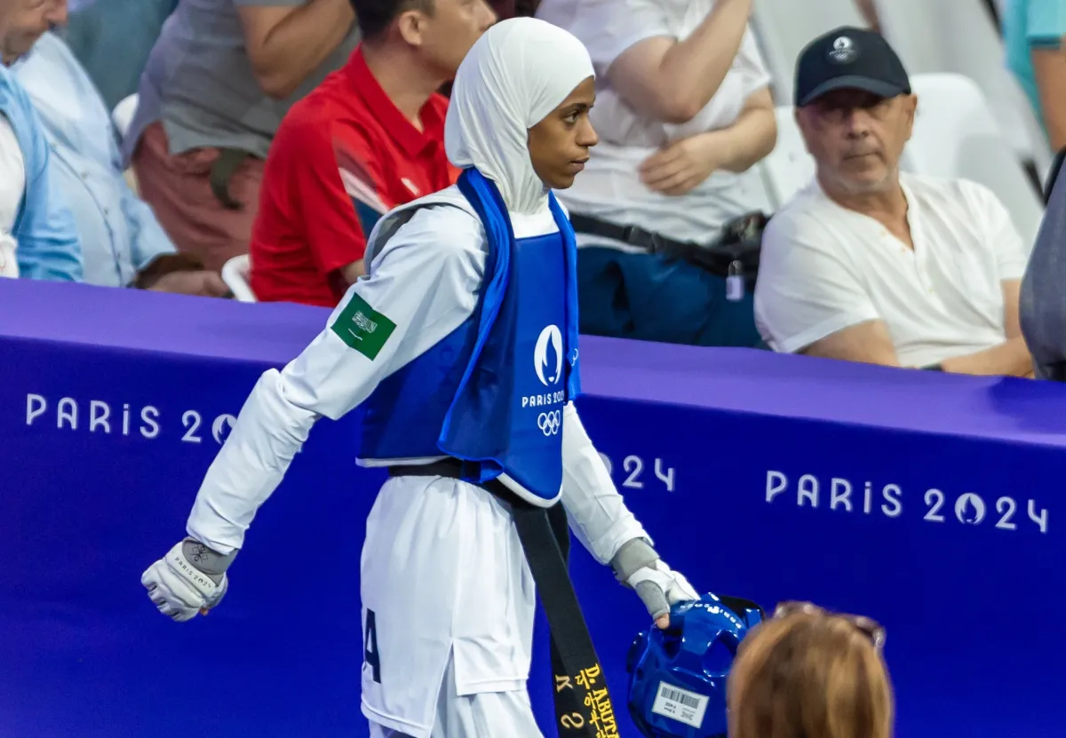 دنيا أبوطالب 