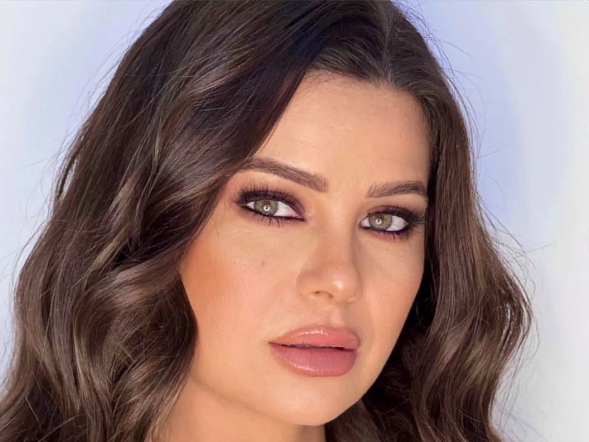 اطلالات جمالية من يسرا اللوزي لمناسبة ميلادها