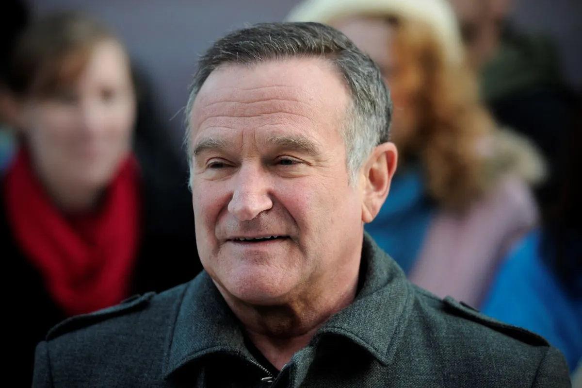 روبن ويليامز في وسط لندن (Robin Williams in central London)- مصدر الصورة: CARL COURT / AFP