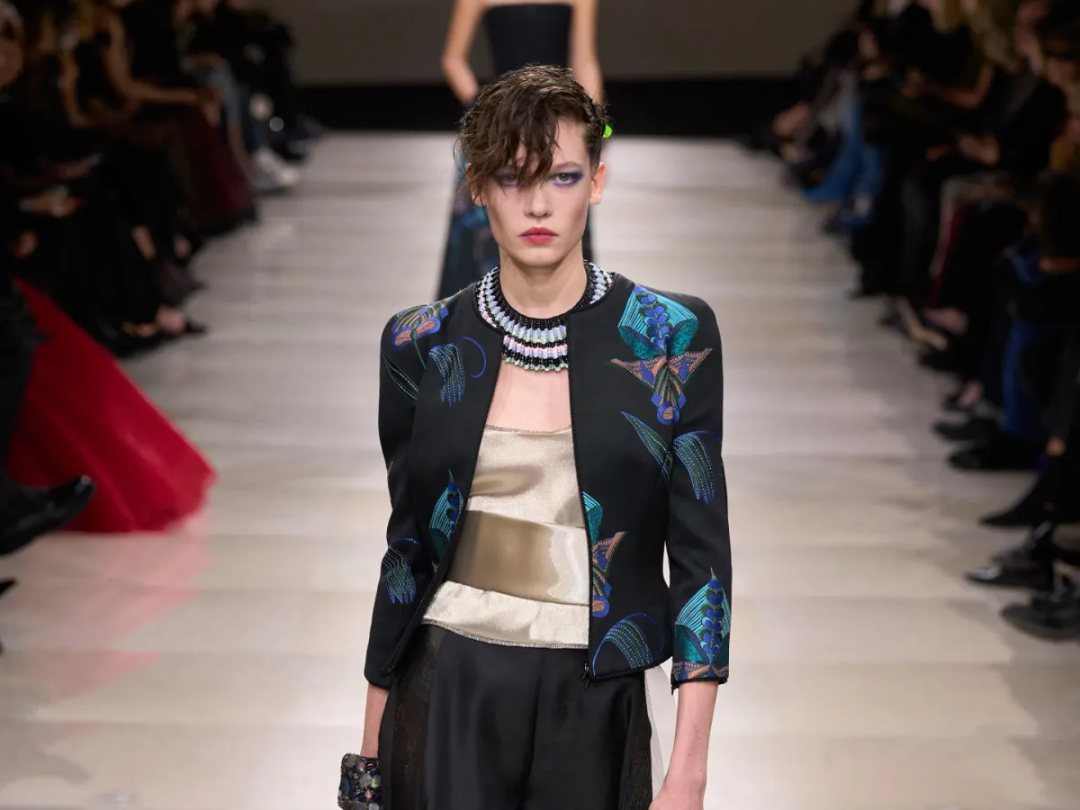 إطلالة من أرماني بريف Armani Prive – الصورة من Launchmetrics/Spotlight ©