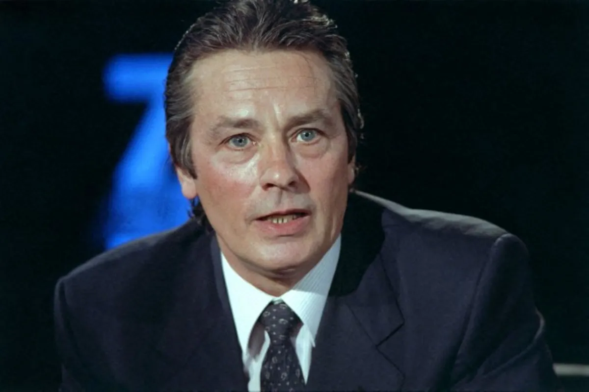 آلان ديلون من مقابلة تلفزيونية – مصدر الصورة DERRICK CEYRAC / AFP