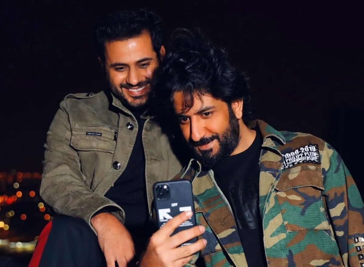 محمود وعبد الله بوشهري - الصورة من صفحة الفنان محمود بوشهري على إنستغرام