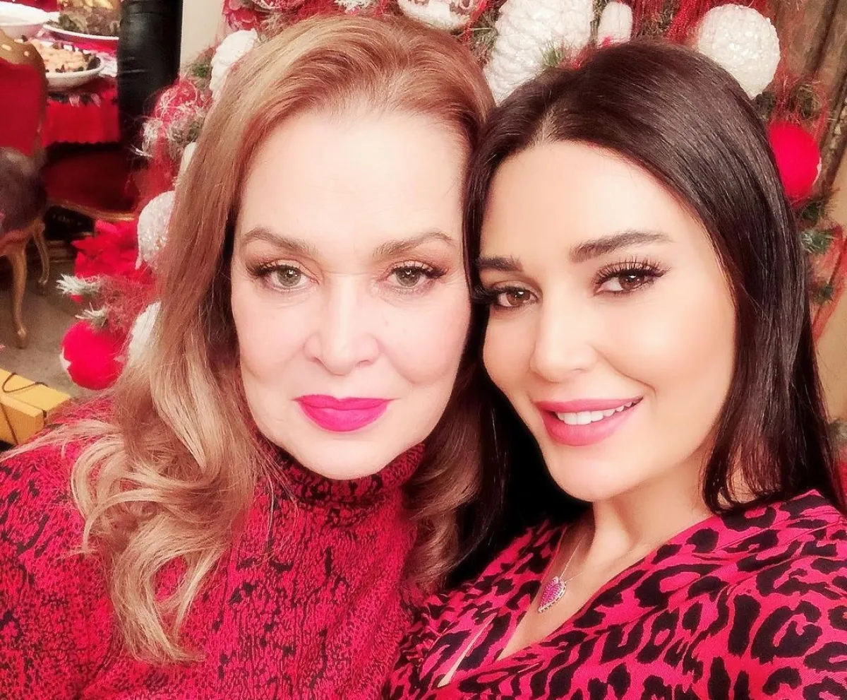 سيرين عبد النور ووالدتها- الصورة من حساب سيرين على إنستغرام 