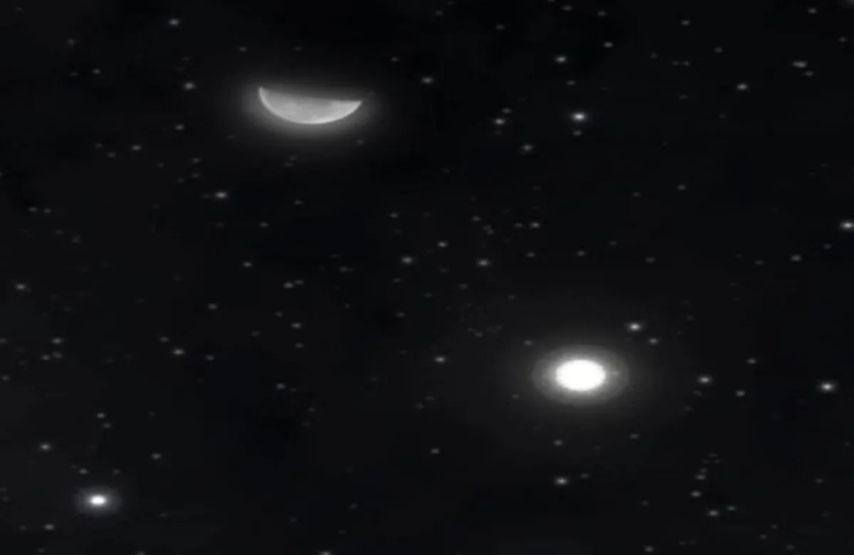 ظاهرة فلكية جميلة.. القمر يقترن بالمشتري فجراً