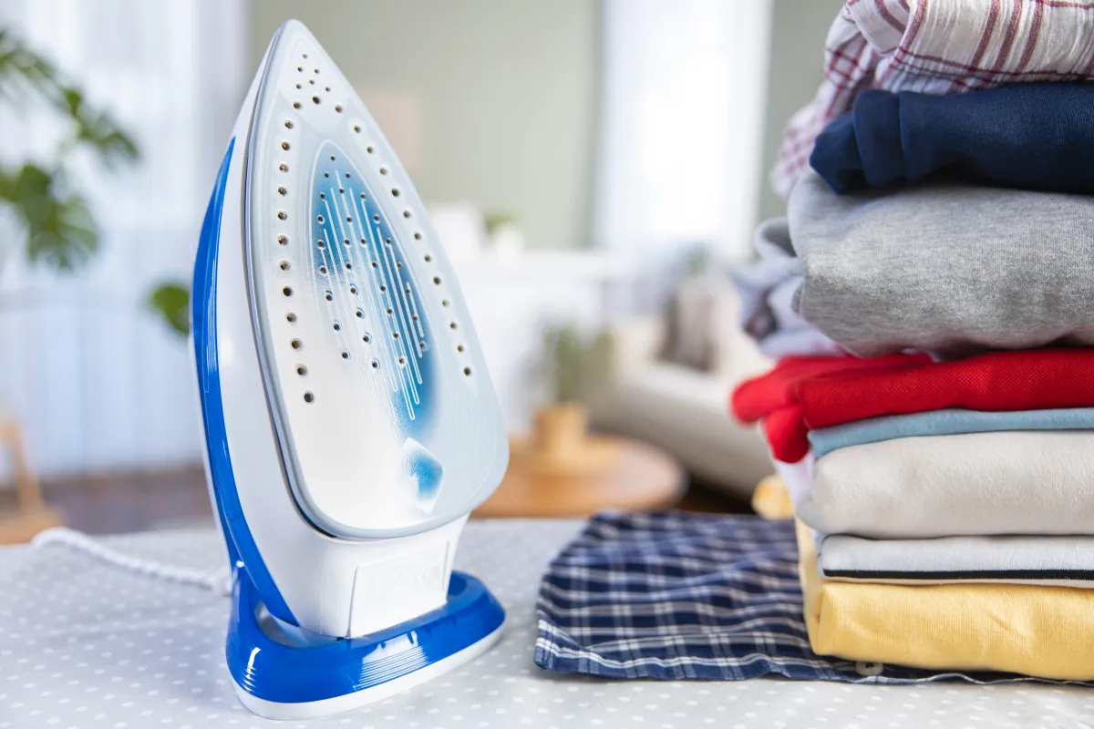 مكواة كهربائية