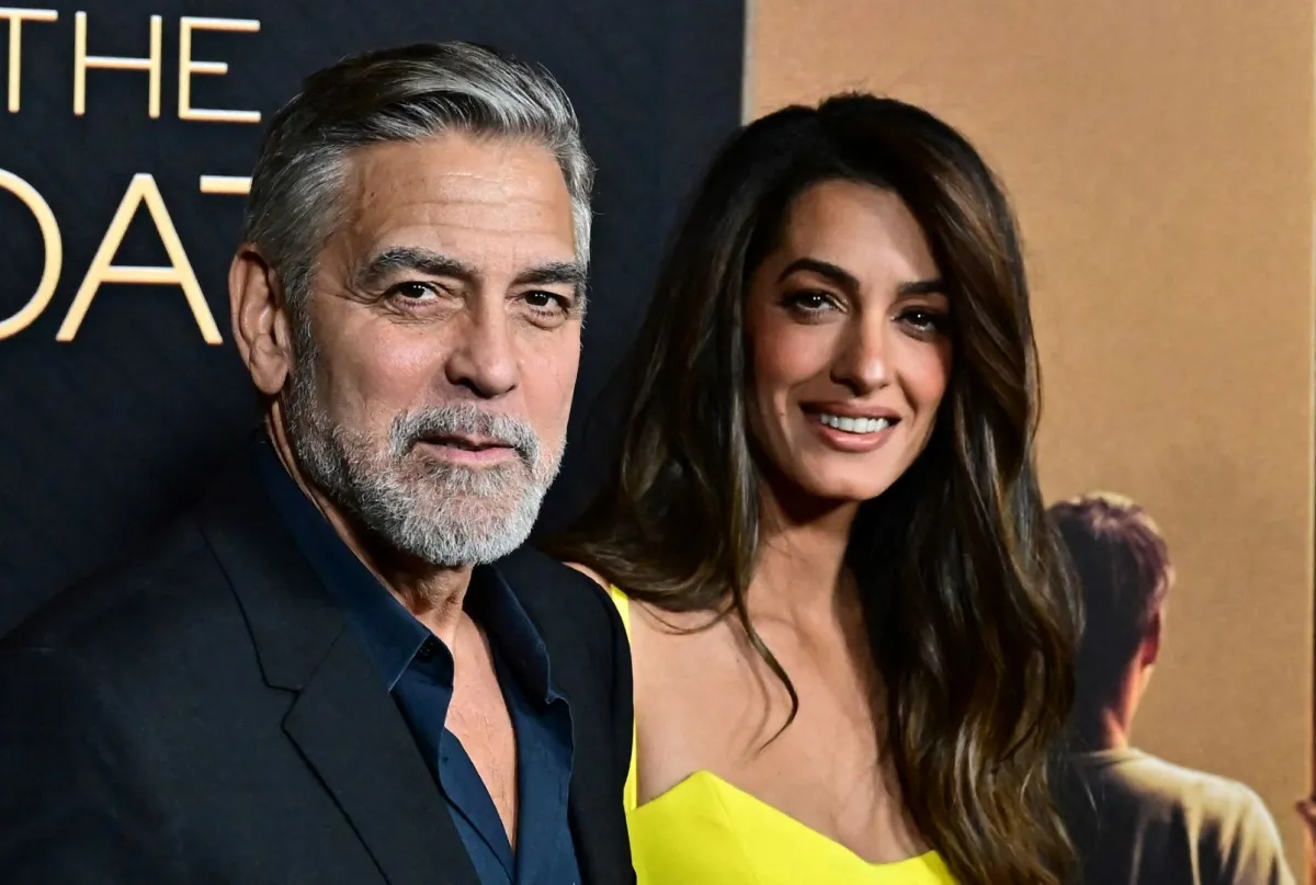 جورج كلوني وأمل كلوني في مسرح صامويل جولدوين في بيفرلي هيلز، كاليفورنيا (George Clooney and Amal Clooney at the Samuel Goldwyn theatre in Beverly Hills, California). مصدر الصورة: Frederic J. BROWN / AFP