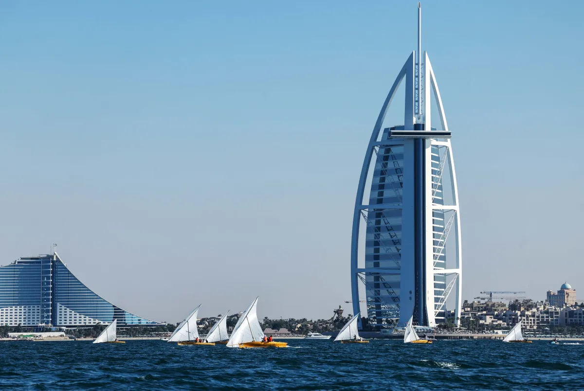 انطلاقة موسم دبي البحري الجديد. الصورة من الحساب الرسمي لنادي دبي للرياضات البحرية على منصة x