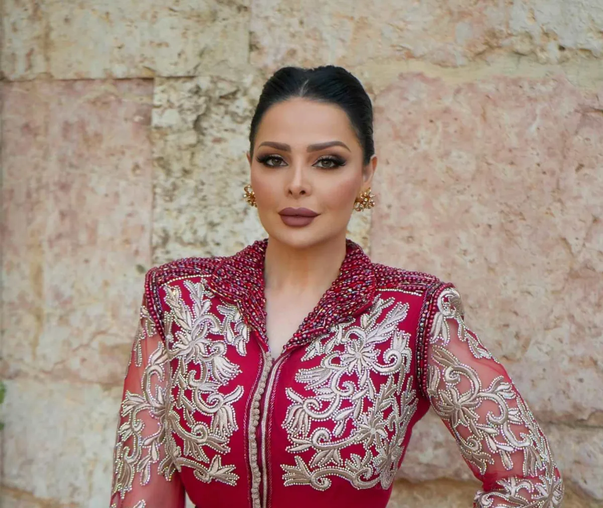 ديانا كرزون - الصورة من صفحتها الرسمية على الفيس بوك