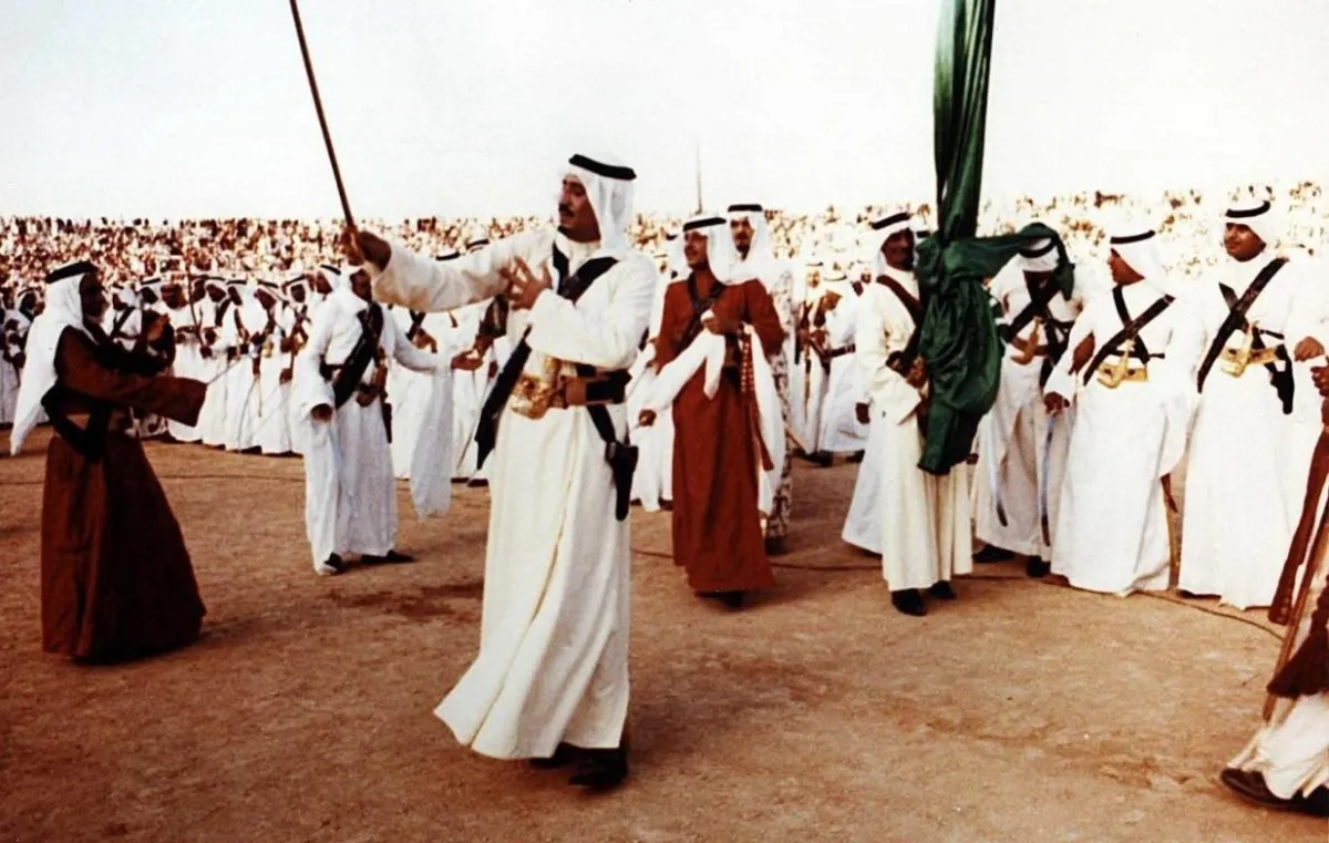 العرضة السعودية إرث يحكي قصص الترابط بين القيادة والشعب - الصورة من واس