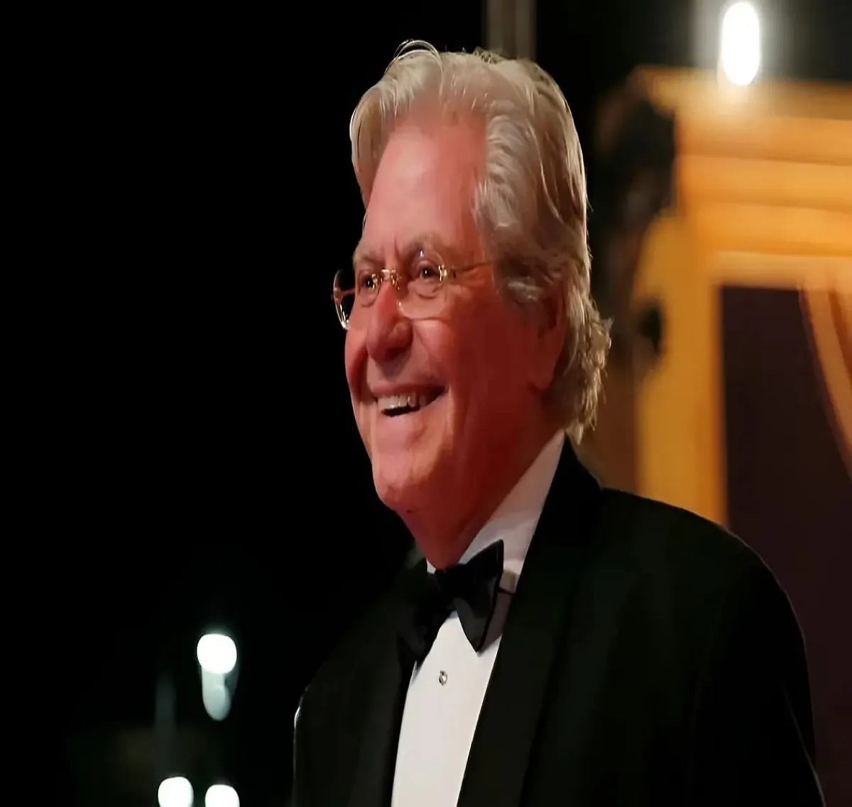 حسين فهمي - الصورة من المكتب الإعلامي