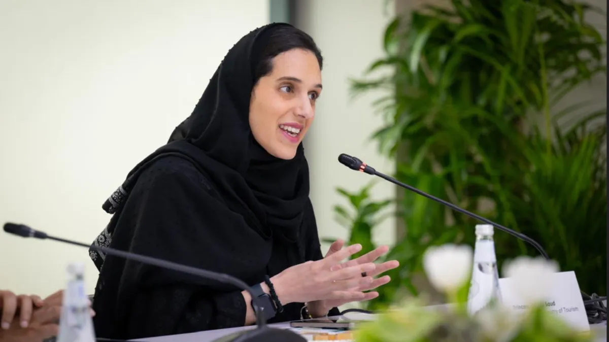 استجابة لرغبة طالب من ذوي الإعاقة بالسعودية.. الأميرة نائبة وزير السياحة الأميرة هيفاء آل سعود تلغي شرط التحدث للمرشدين السياحيين