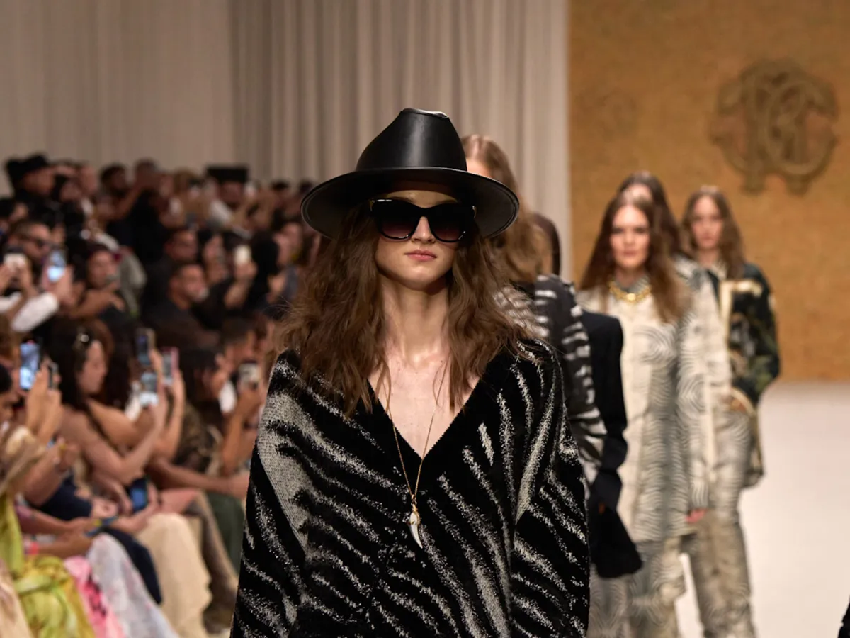 إطلالة من روبيرتو كافالي Roberto Cavalli - الصورة من Launchmetrics/Spotlight ©