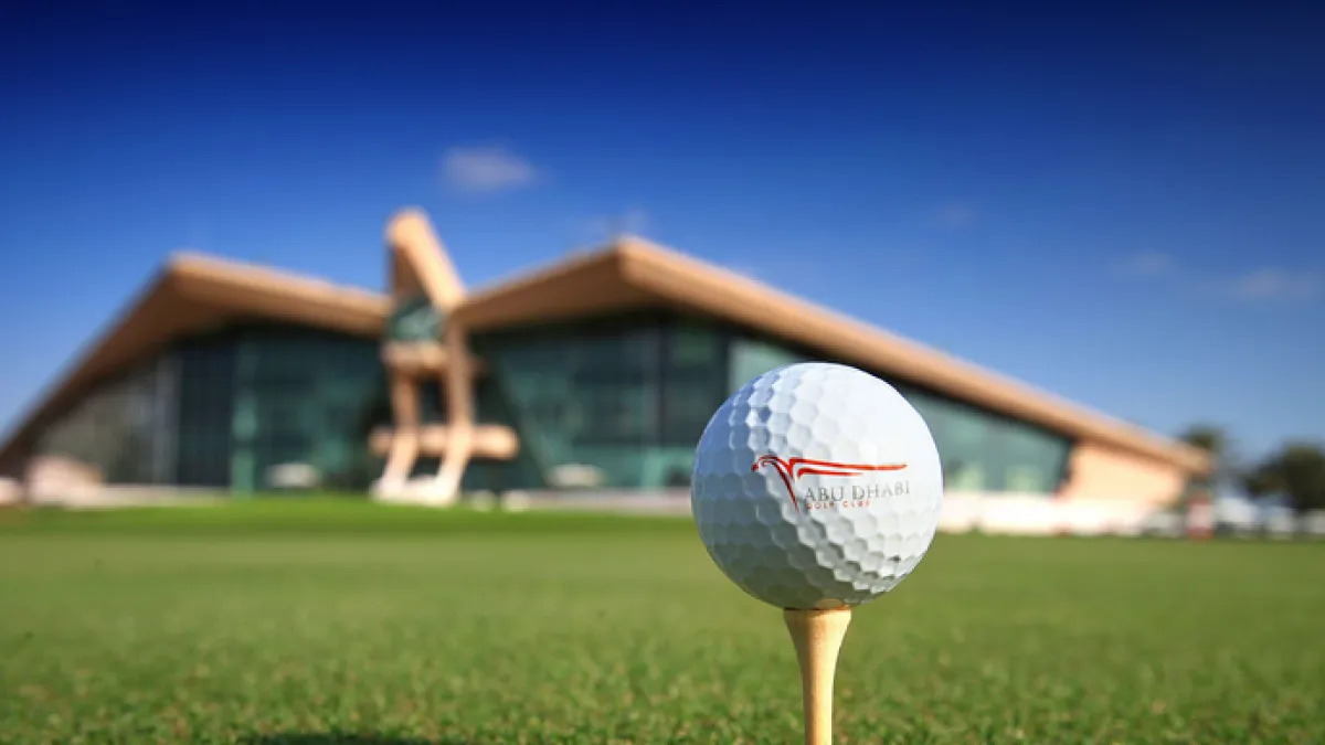 لعبة الجولف. الصورة من مكتب أبوظبي الإعلامي