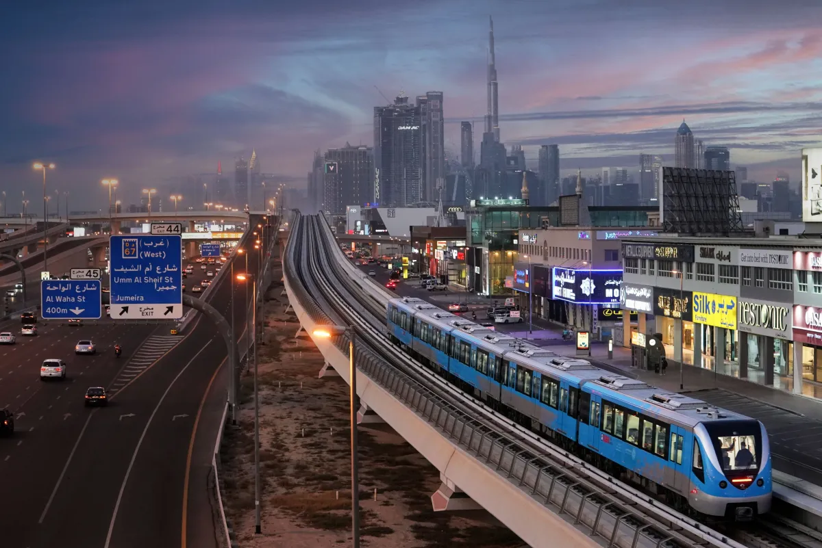 مترو دبي. الصورة من مكتب دبي الإعلامي