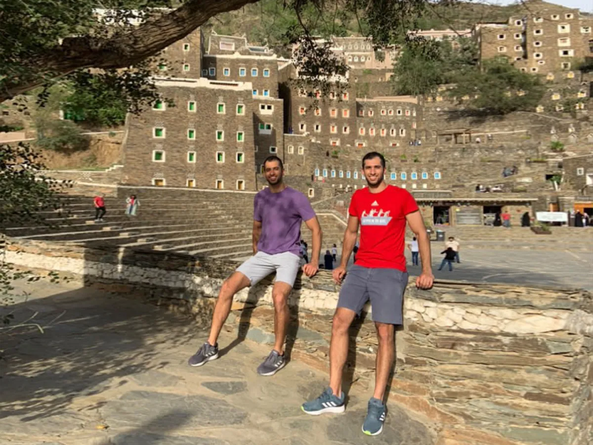 الرحالان السعوديان أحمد ومحمد الربح