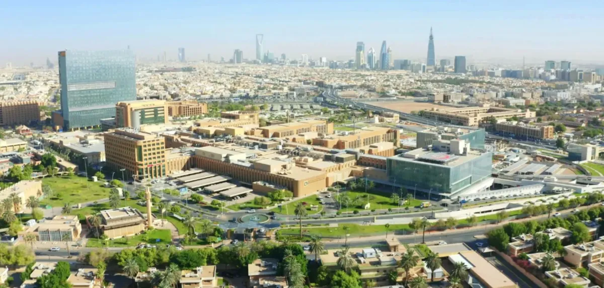 التخصصي يجري أول عملية زراعة قلب كاملة بالروبوت على مستوى العالم