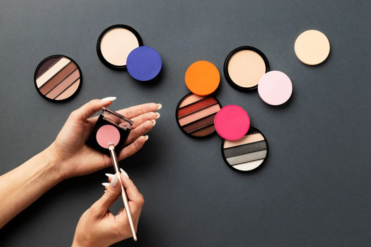 ظلال العيون