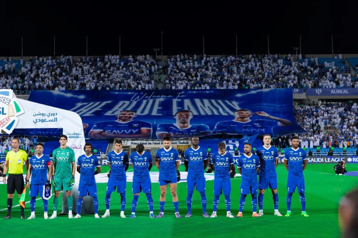 جمهور الهلال يرحب باللاعبين الجدد