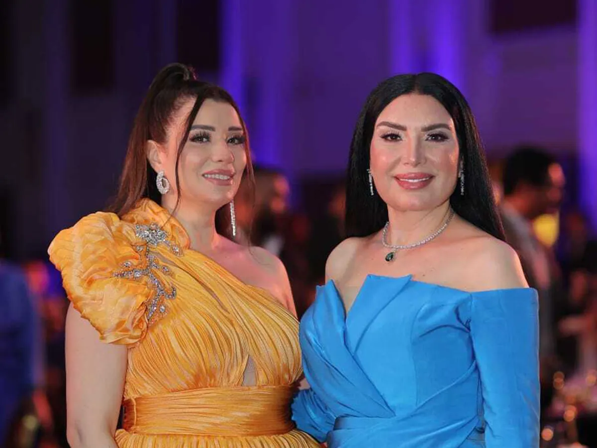 عبير صبري ومروة صبري بمجوهرات ألماسية - الصورة من المكتب الإعلامي للمهرجان