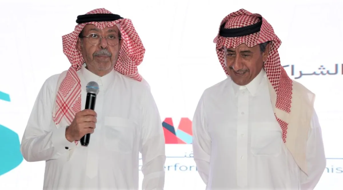 ناصر القصبي و سلطان البازعي -الصورة من المركز الاعلامي لأ جمعية المسرح للفنون الأدائية