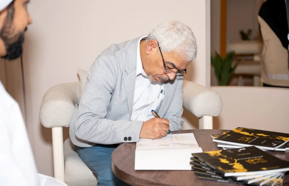 إبراهيم خلفان- الصورة من المركز الاعلامي لمهرجان المسرح الخليجي