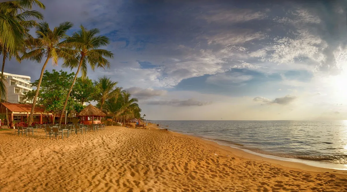 شاطئ رملي في جزيرة فو كوك