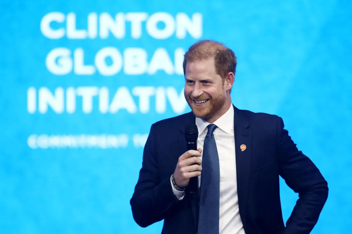 الأمير هاري في الاجتماع السنوي لمبادرة كلينتون العالمية في مدينة نيويورك (Prince Harry at the Clinton Global Initiative annual meeting in New York City). مصدر الصورة: Leonardo Munoz / AFP