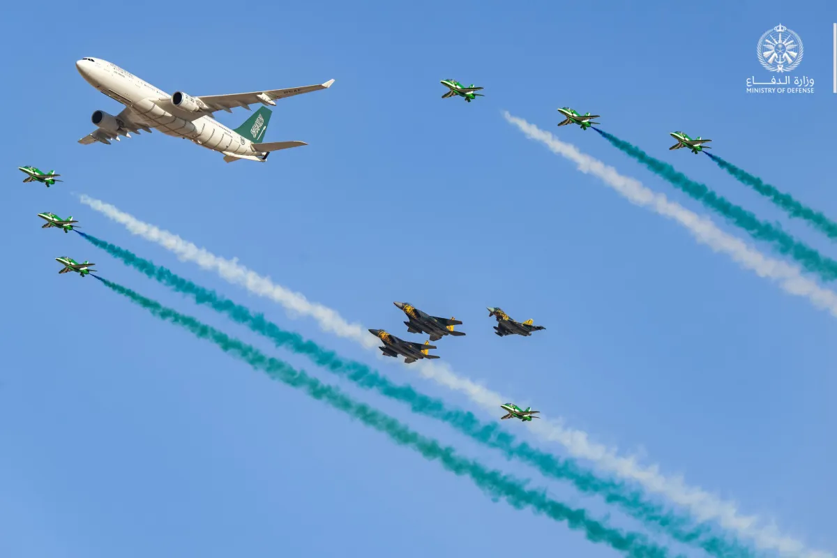 أجواء الرياض تحتضن عروض الطائرات العسكرية والمدنية  بمناسبة اليوم الوطني السعودي الـ 94