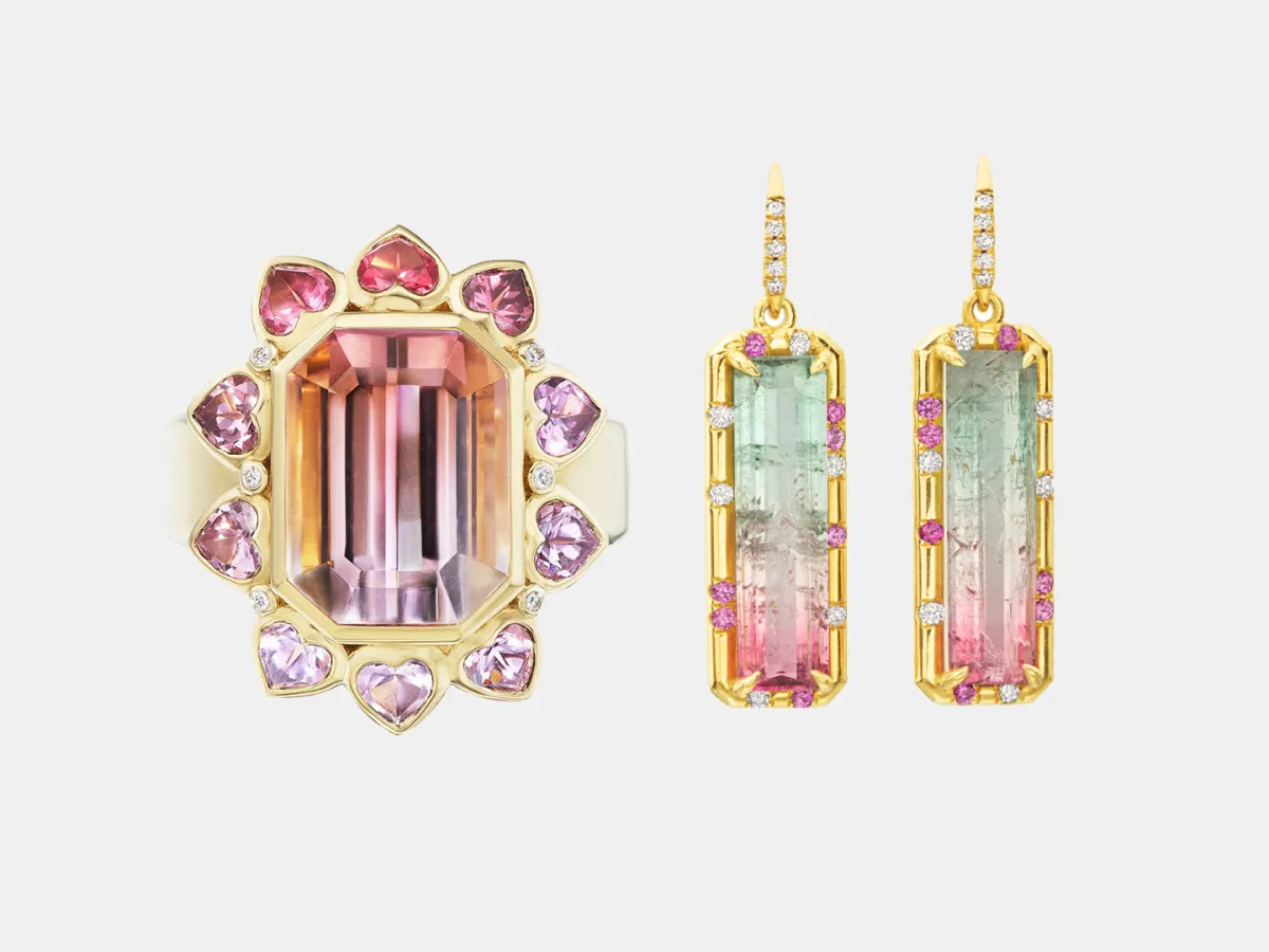 مجوهرات من التورمالين ثنائي اللون