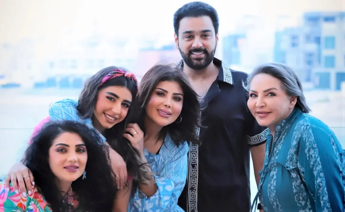 إلهام الفضالة مع فريق بيت الحمولة- الصورة من حسابها على الانستغرام