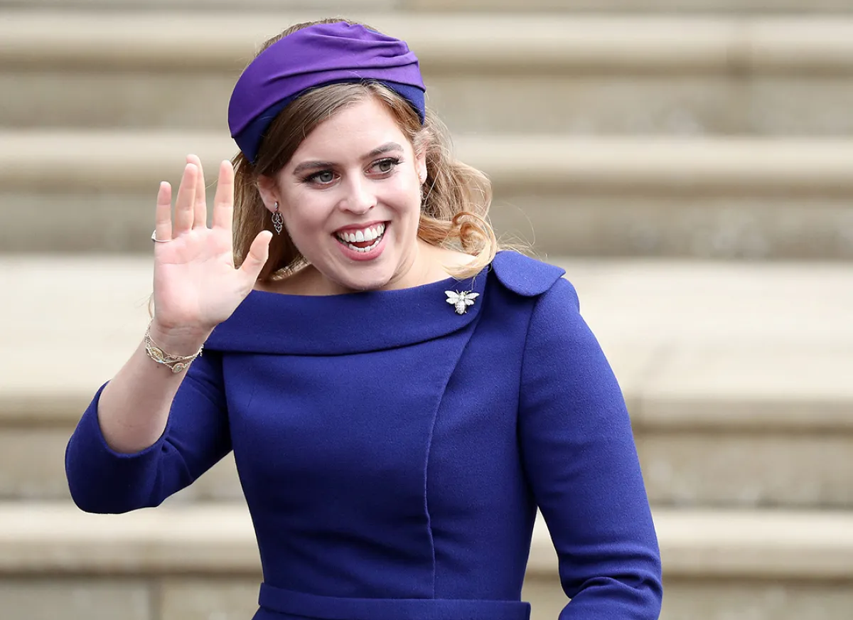 الأميرة بياتريس في كنيسة القديس جورج، قلعة وندسور، في وندسور (Princess Beatrice at St George's Chapel, Windsor Castle, in Windsor). مصدر الصورة: Steve Parsons / POOL / AFP
