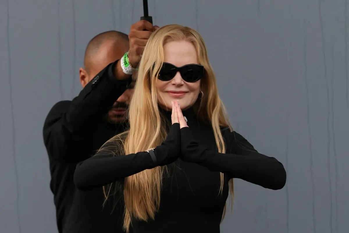 نيكول كيدمان في باريس، فرنسا (Nicole Kidman in Paris, France). مصدر الصورة: Pierre Suu/Getty Images