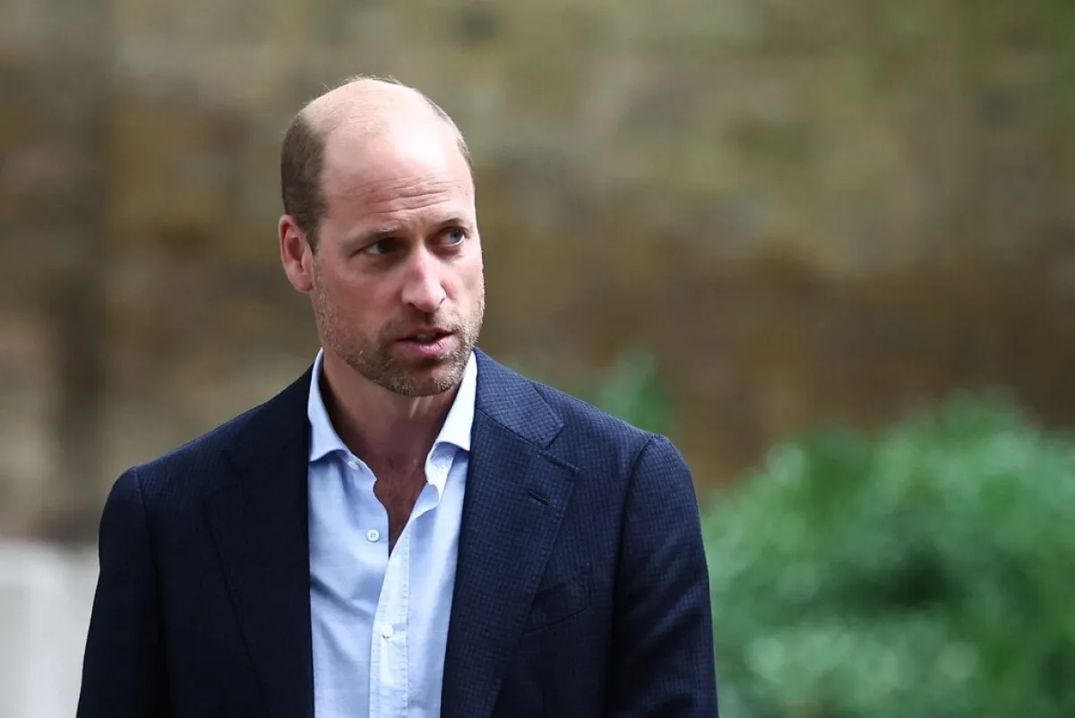  الأمير ويليام Prince William يصل إلى معرض ساتشي (مصدر الصورة : HENRY NICHOLLS / AFP)