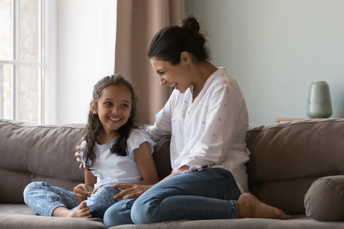 صورة لأم مع طفلتها