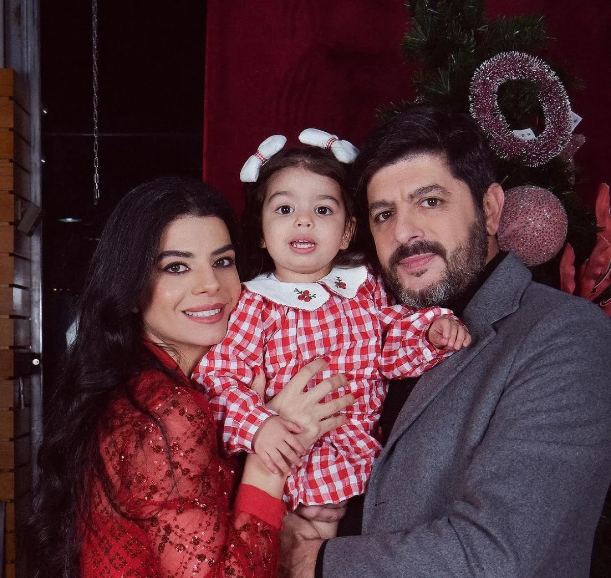 طوني عيسى وزوجته أمونة عيد وابنتهما تاليا- الصورة من حساب طوني على إنستغرام