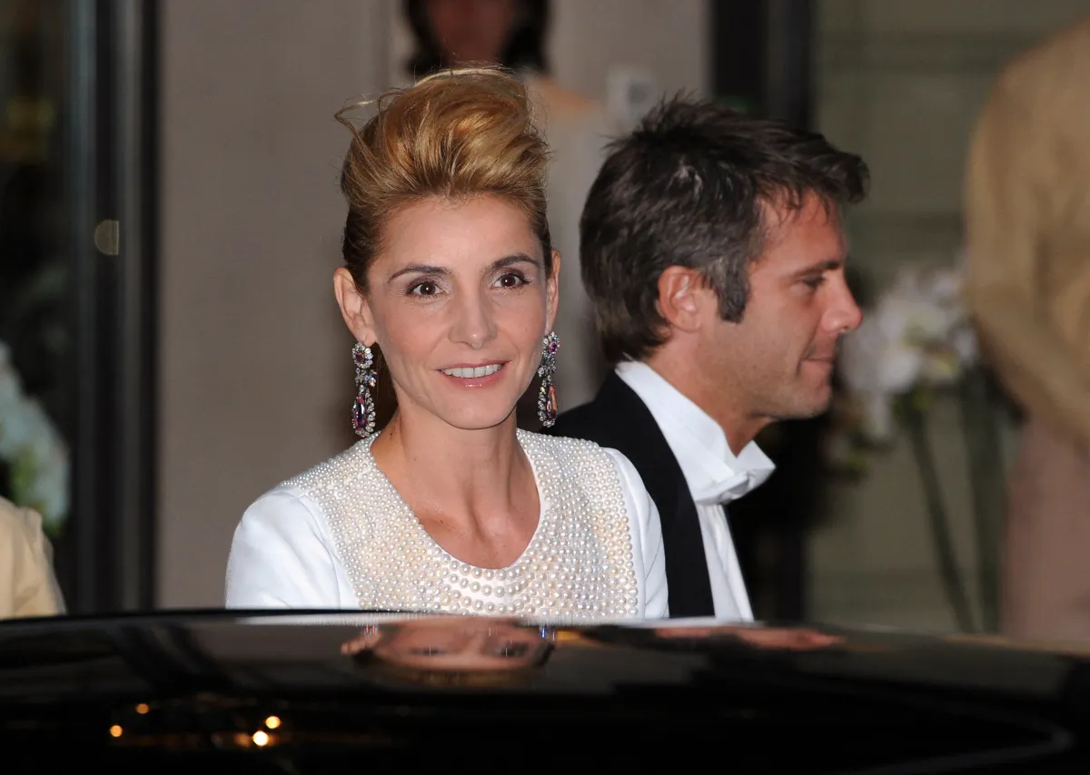 الأميرة كوتيلد كوراو ترتدي أقراط التورمالين من طقم تورمالين سافوي