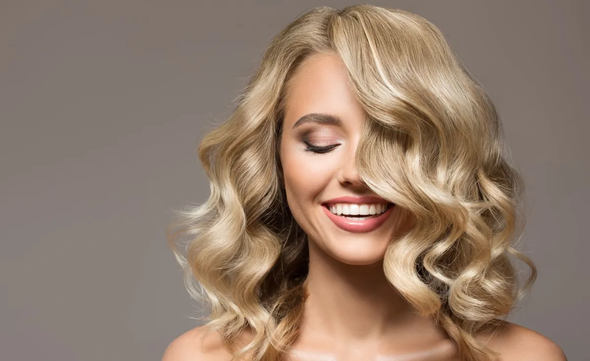 أفضل الزيوت الطبيعية للشعر الأشقر المصبوغ