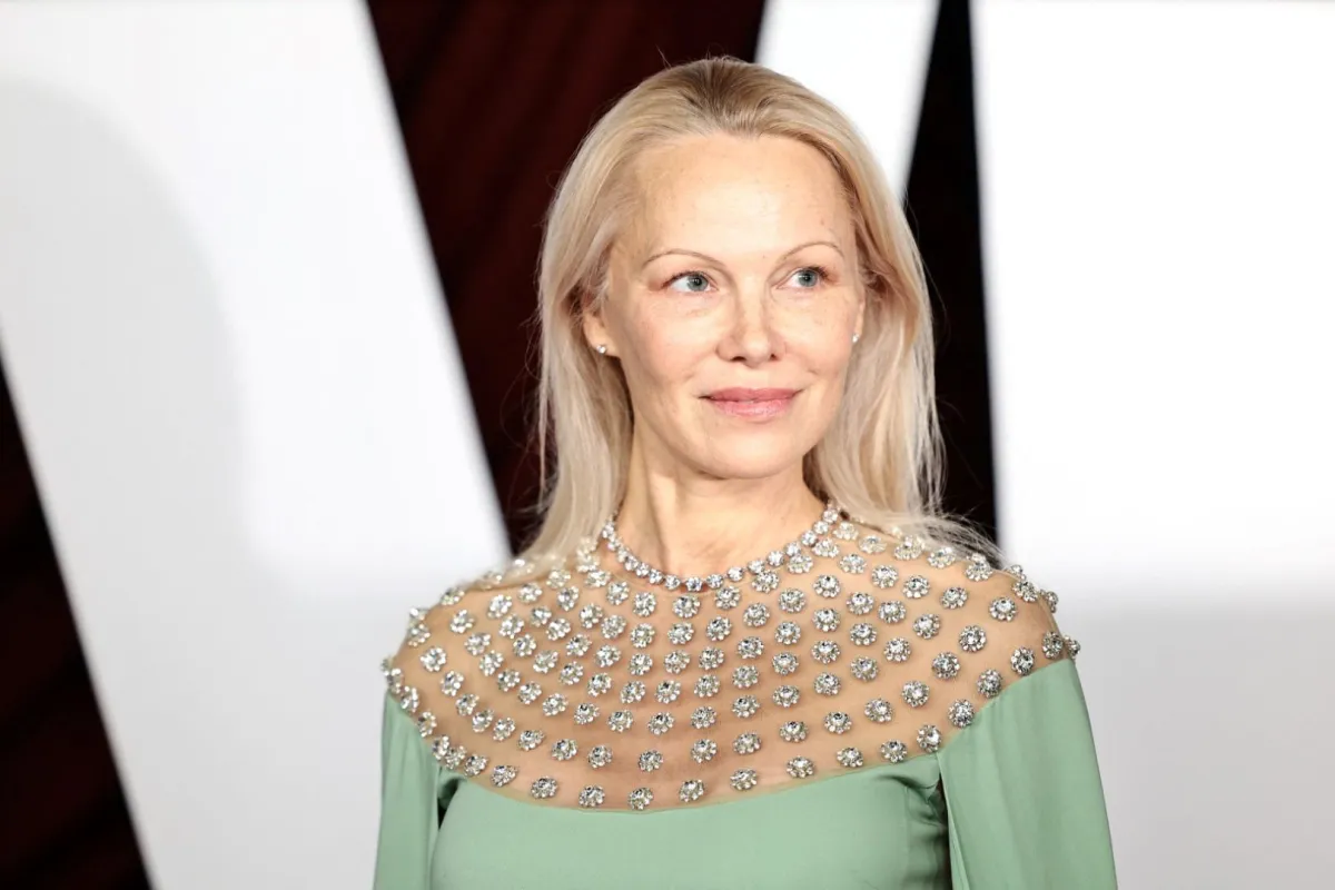 باميلا أندرسون تحضر حفل Glamour Women of the Year لعام 2024 في مدينة نيويورك (Pamela Anderson attends Glamour Women of the Year , 2024 in New York City)- مصدر الصورة:  Dimitrios Kambouris / GETTY IMAGES NORTH AMERICA / Getty Images via AFP