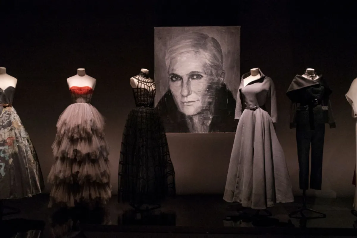 معرض كريستيان ديورمصمم الأحلام في شنغهاي (مصدر الصورة Matjaz Tancic/WWD/Penske Media via Getty Images)