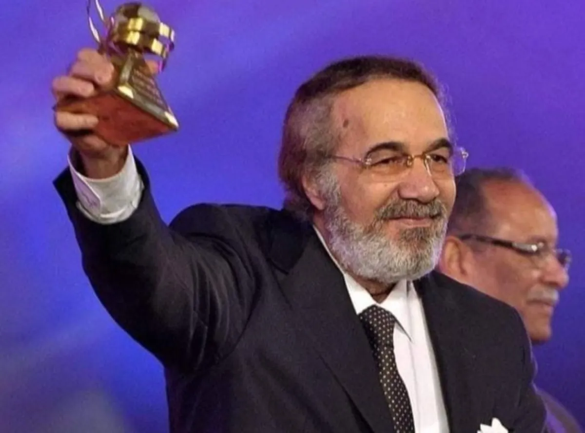 الفنان محمود ياسين- الصورة من صفحة الفنانة شهيرة على فيسبوك