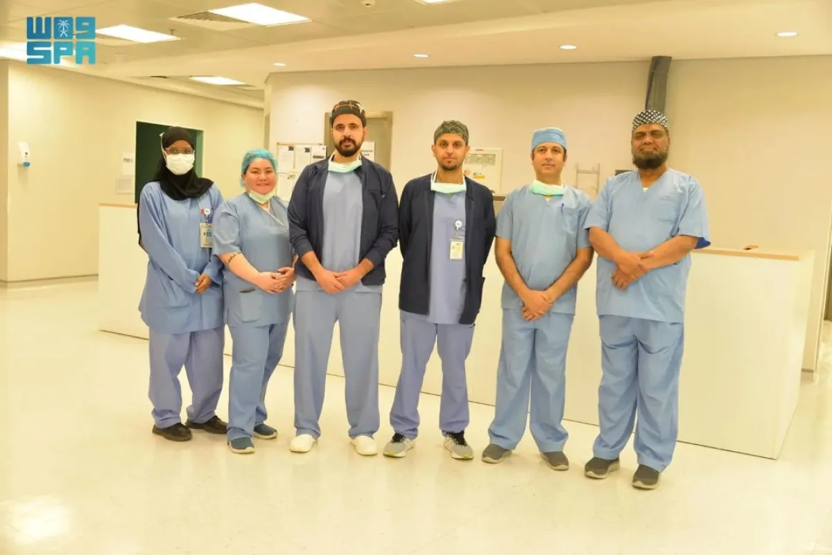 الفريق الطبي المشرف على العملية